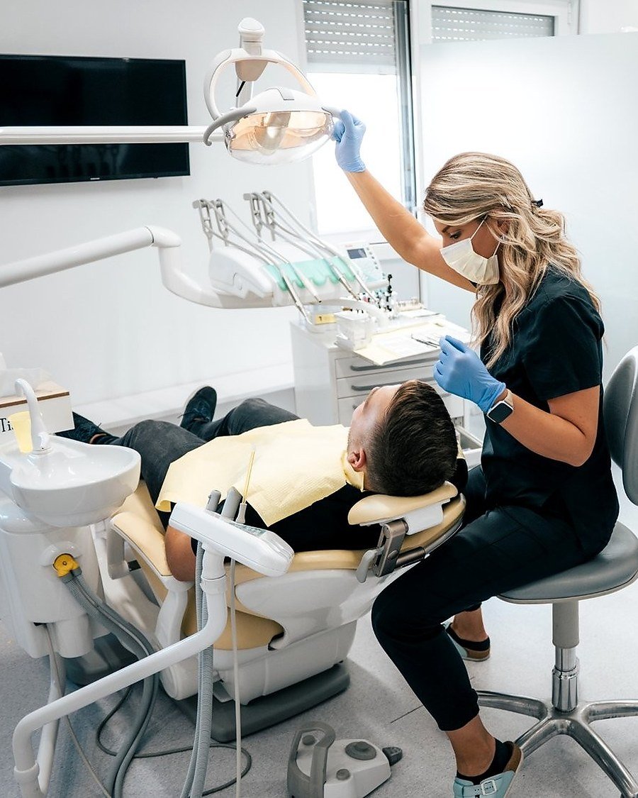 Pregledi i lečenje zuba — Dentana Pro